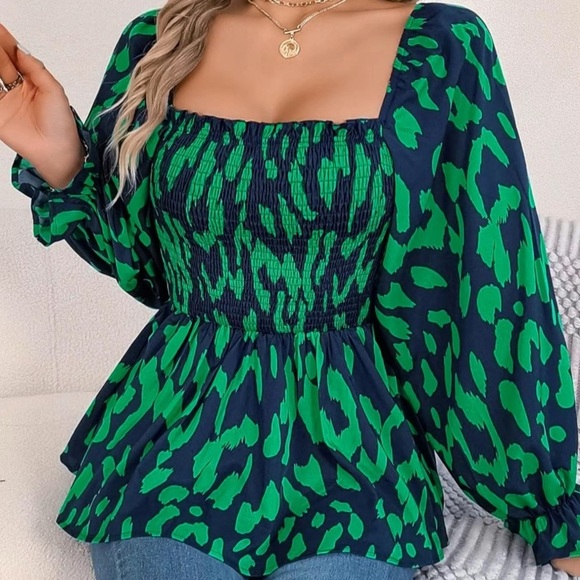 Women’s Leopard Print Ruffle Hem Shirred Blouse - Picture 4 of 7